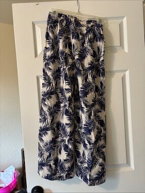 Panama Jack White and Navy Wide-Leg Palm Print Pants